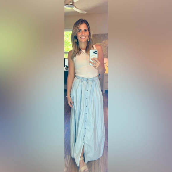 Meet your Posher, Jaime - Picture 2 of 8